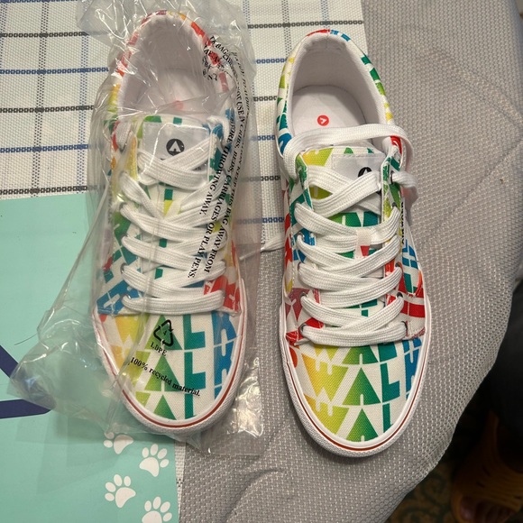 Airwalk Shoes - BNWT Rainbow Airwalk Womens Size 9.5 Shoes Sneakers